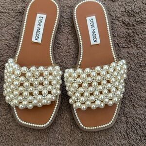 Steve Madden Pearl slides